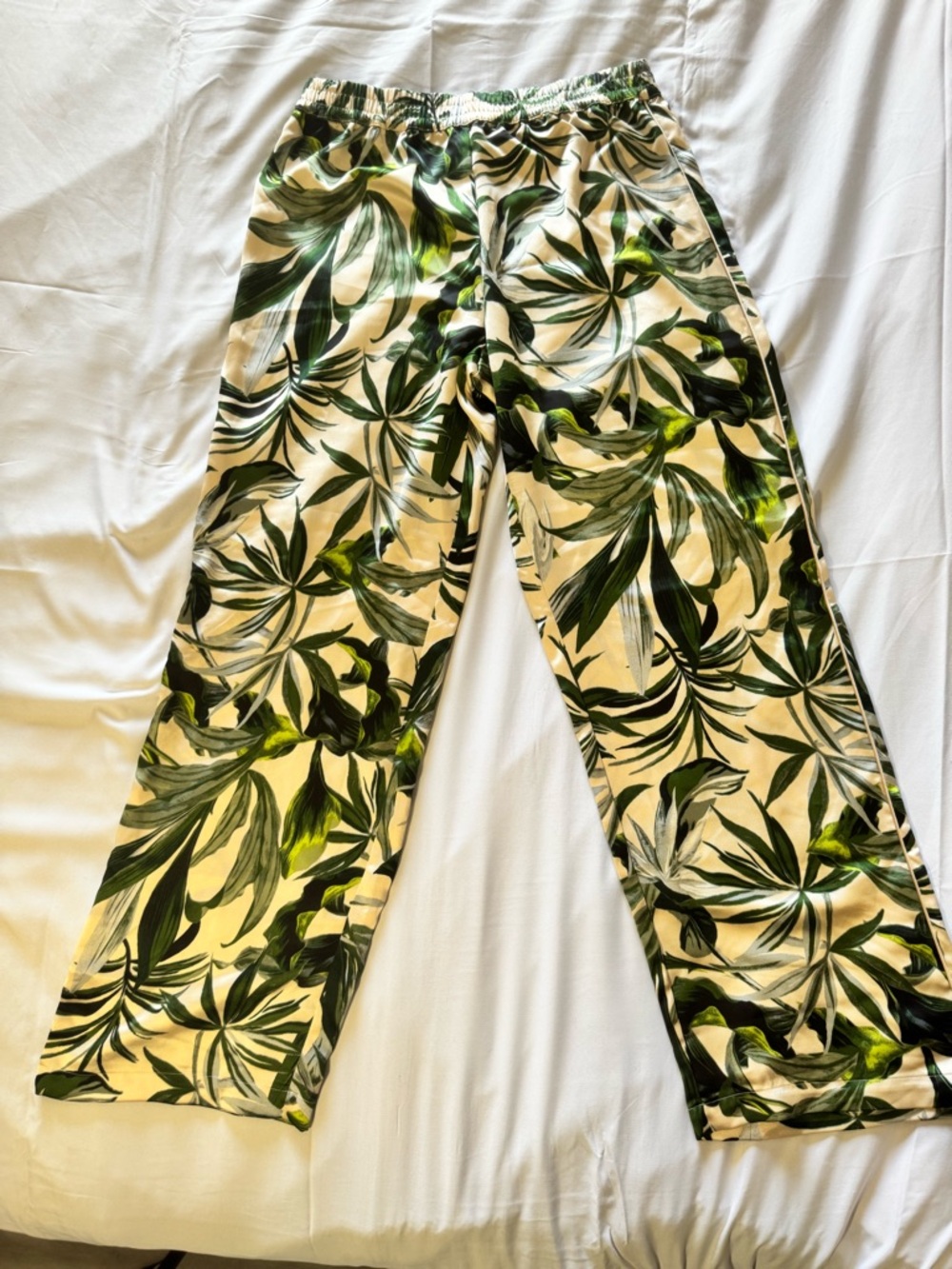 Victoria's Secret Green & Cream Palm-Print Lounge Pants NWT Pant Only